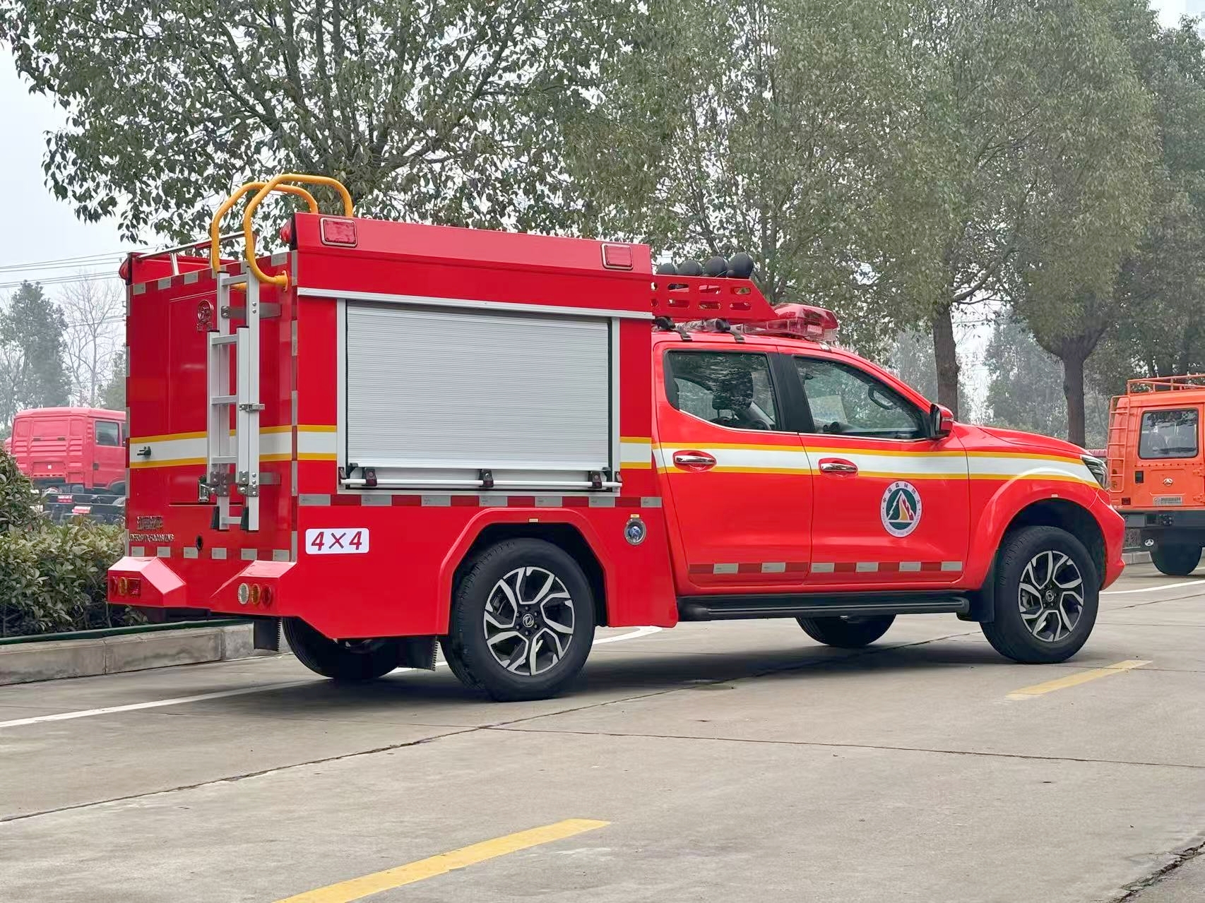 |L(fng)ծa(chn)܇(ch)(q)